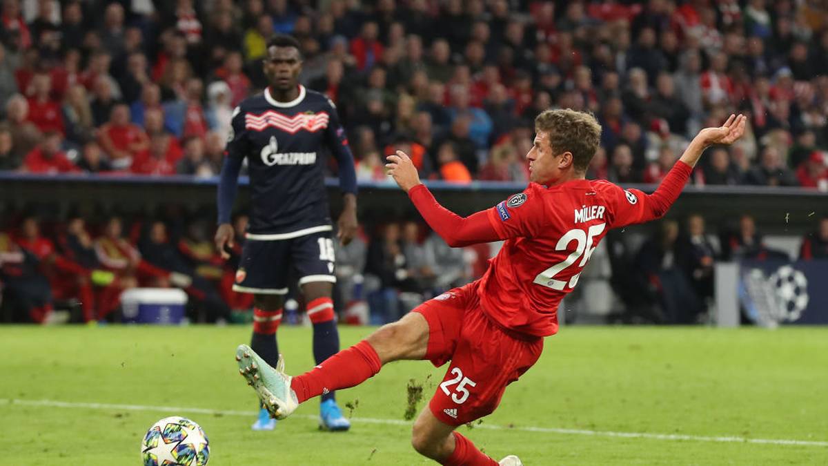 THOMAS MÜLLER (ab 83.): Kam für Coutinho in die Partie, aber für eine Benotung zu spät. Bereitete aber fast noch ein weiteres Lewandowski-Tor vor. Traf dann volley nach Freistoß-Vorlage von Thiago zum 3:0.