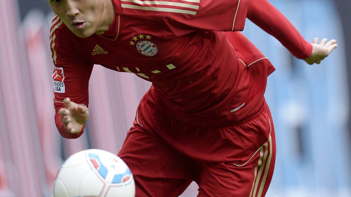 TAKASHI USAMI: Große Hoffnungen setzten die Münchner auch in den jungen Japaner. Nach einem Probetraining im Januar 2011 wollte ihn der FCB verpflichten. Sein Verein Gamba Osaka verweigerte jedoch die Freigabe. Im Sommer kam immerhin ein Leihgeschäft zu Stande