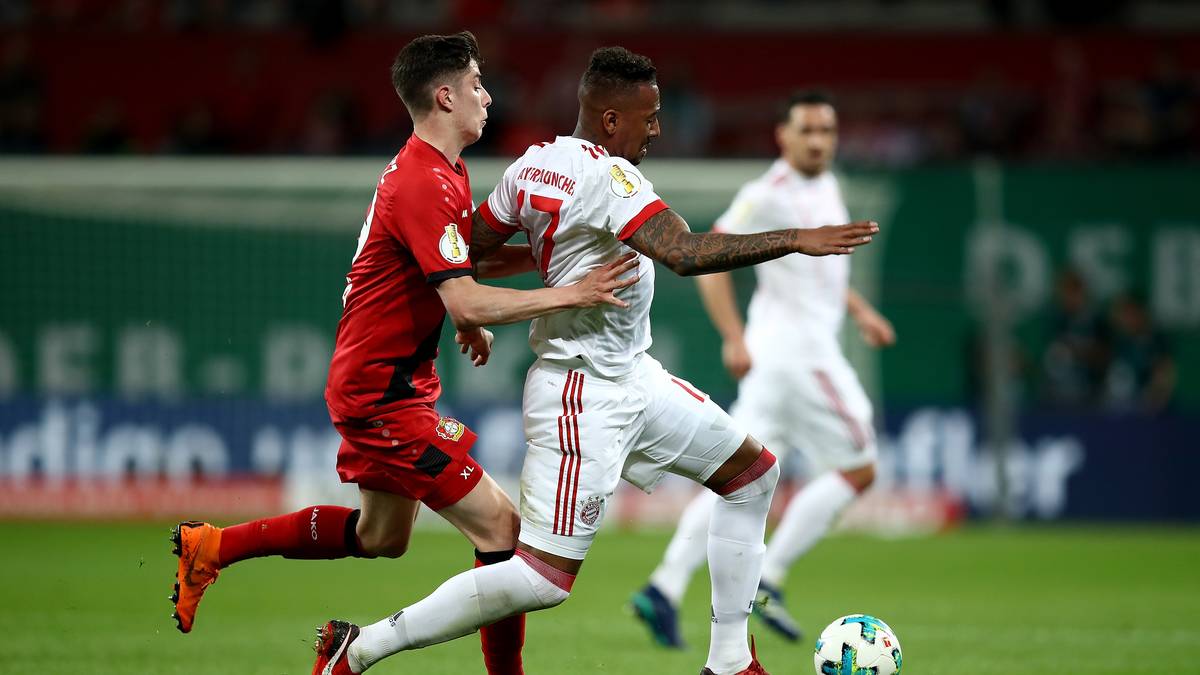 JEROME BOATENG: Der Nationalspieler zeigte seine stärkste Leistung in diesem Jahr. Spritzig wie lange nicht, fast immer einen Schritt schneller, rettete unter anderem gegen Volland (49.). Nach vorne mit einigen guten Steilpässen, unter anderem vor dem 1:0 - SPORT1-Note: 1,5