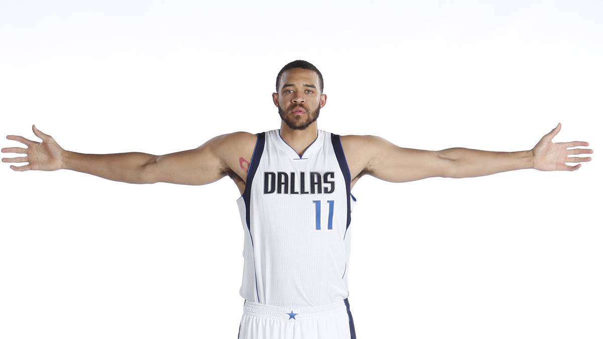 JaVale McGee (Center) - Vertrag bis 2017, Gehalt (15/16): 1,27 Millionen Dollar - Nummer zwei im neuen Center-Stall ist Shaquille O'Neals Lieblingsopfer in seiner Pannenshow. Das Talent des immer noch erst 27-Jährigen ist unbestritten, aber der mangelnde Basketball-IQ und die Verletzungen machen ihm zu schaffen. Vielleicht kriegt er in Dallas die Kurve