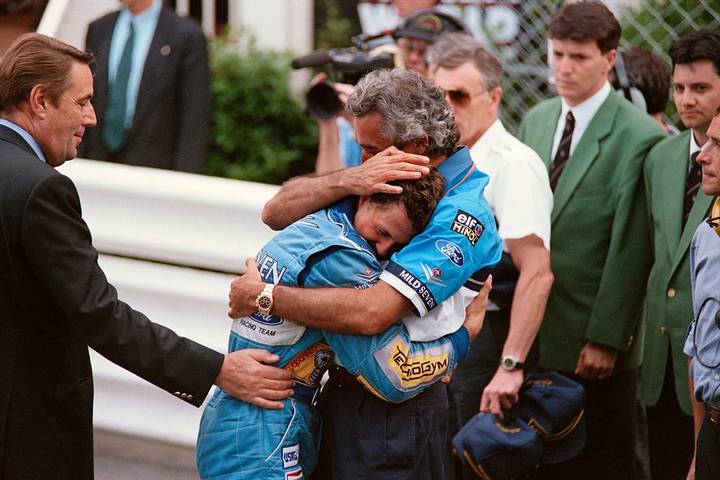 Vor 25 Jahren Jahren feiert ein junger Michael Schumacher seinen ersten WM-Titel in der Formel 1. Anlässlich des Ehrentages des gebürtigen Kerpeners blickt SPORT1 in Bildern zurück auf Karriere und prägende Ereignisse im Leben von "Schumi"