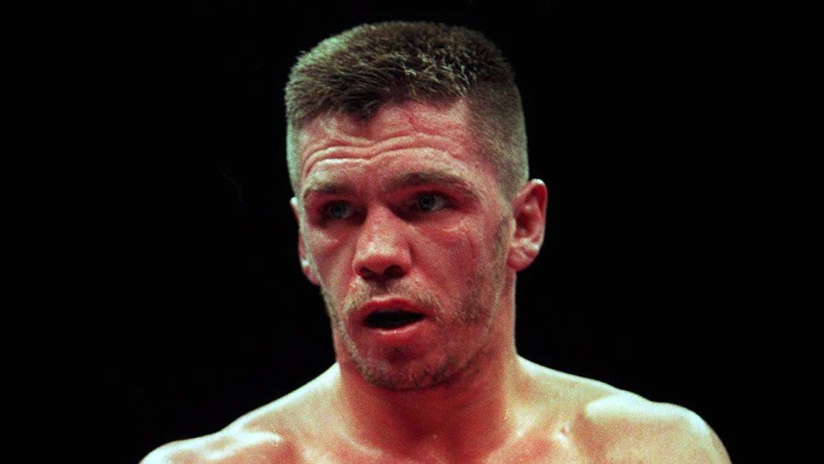 ... später wird er gegen Dariusz Michalczewski disqualifiziert. 1998 schnappt er sich zunächst den vakanten WBC-Titel, weil Roy Joney jr. selbigen aber gar nicht niedergelegt hat, muss er den Titel wieder hergeben. Nach einer Klage kassiert er 4,5 Millionen Dollar. 2018 bei einem Autounfall tragisch früh verstorben