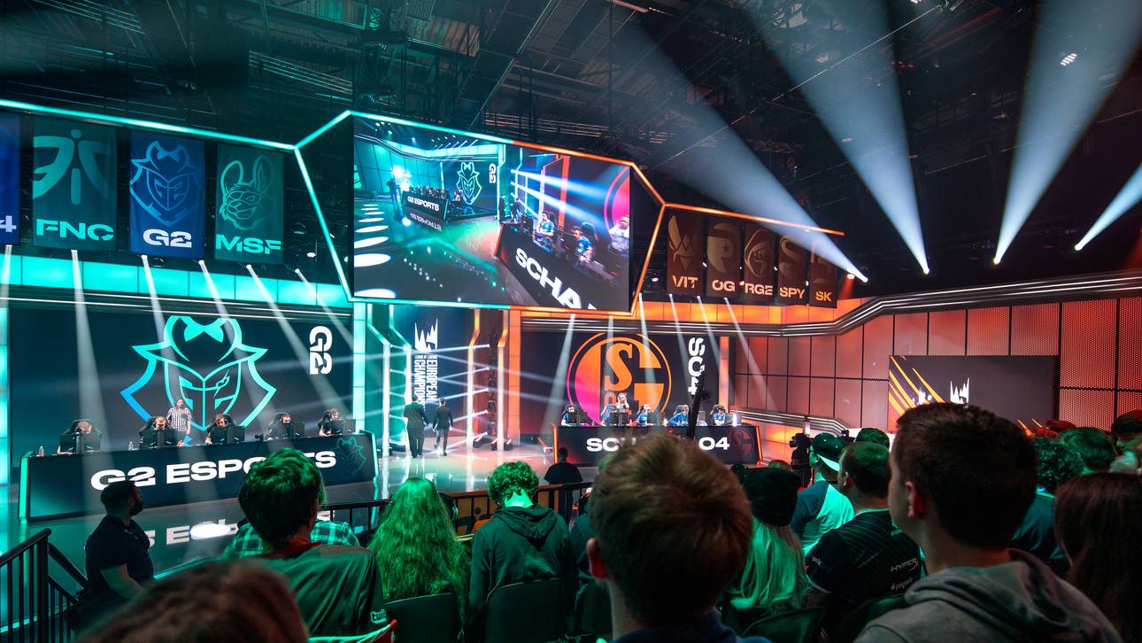 LEC: S04 gewinnt Playoff-Auftakt