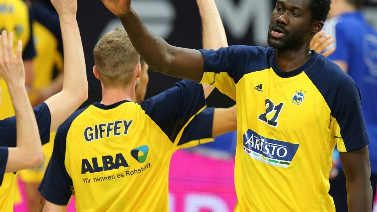 Alba siegt im BBL-Klassiker