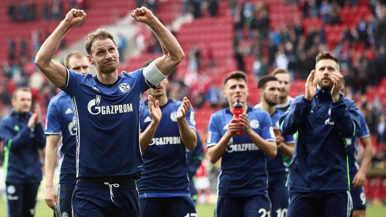 Höwedes sucht kurioses Fan-Trio