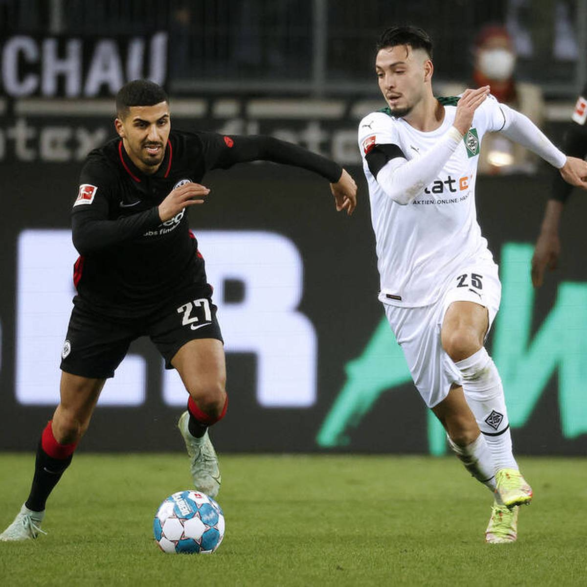 Der Vertrag von Aymen Barkok läuft im Sommer aus und wird nicht mehr verlängert. Das Eigengewächs von Eintracht Frankfurt bleibt der Bundesliga aber erhalten – und steht vor einem ablösefreien Wechsel zum Lokalrivalen Mainz 05!