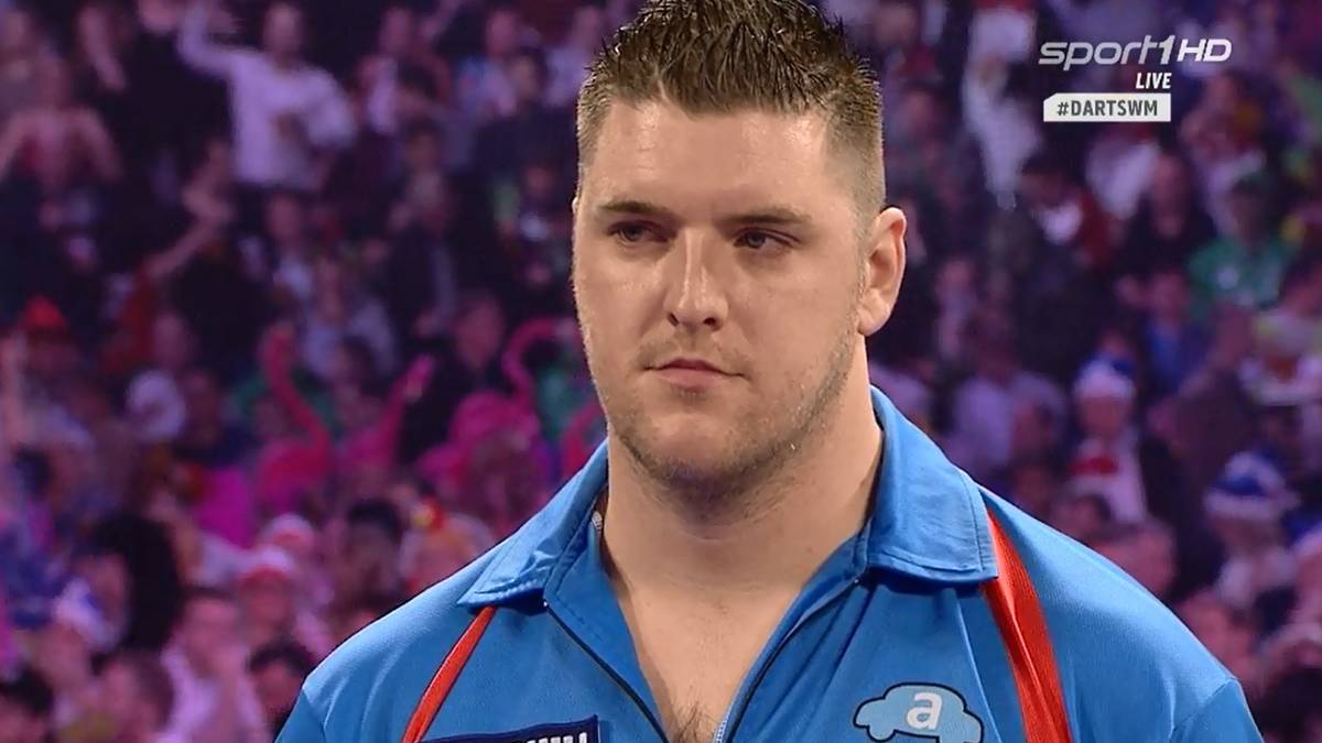 Daryl Gurney trifft im ersten Spiel der 1. Runde auf Jamie Lewis. Nach Gurneys gewonnenem Satz eins schlägt "The Rasta" zurück - dem "Dude" gefällt das sichtbar nicht