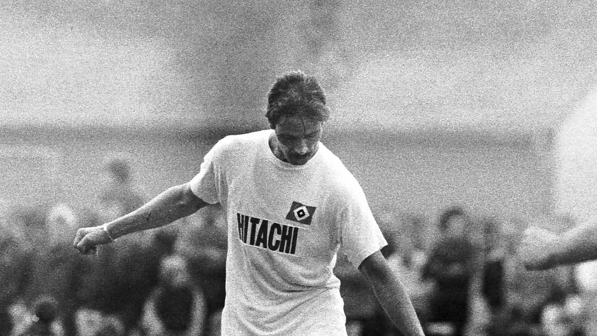 PLATZ 4 HANS-JÜRGEN RIPP: Hans-Jürgen Ripp spielte von 1970 bis 1979 u.a. mit Horst Hrubesch und Felix Magath beim Hamburger SV. In seinen 177 Spielen dort traf der Libero kein Mal das Tor. Im DFB- und Europapokal versenkte Ripp dafür jeweils ein Mal die Kugel im Netz