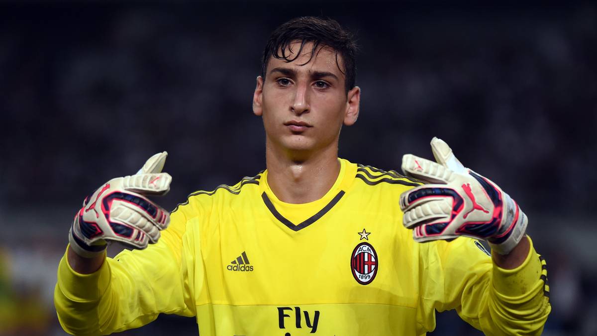 Der Teenager verdrängte damals Routinier Diego Lopez. Mittlerweile gilt er als größte Torwart-Hoffnung Italiens und bildet einen festen Bestandteil der Squadra Azzurra. Um seine Vertragsverlängerung gab es monatelang Zoff, letztlich unterschrieb der 18-Jährige bei seinem Jugendklub bis 2021