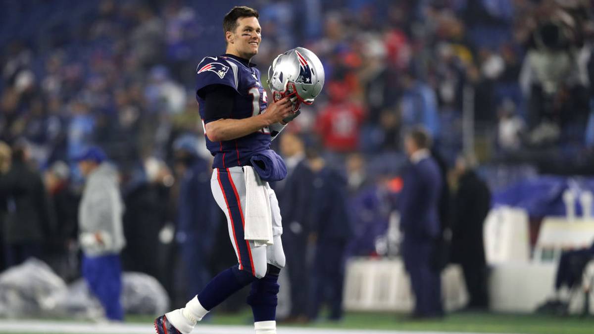 Nach 20 Jahren und als erfolgreichster Spieler der Liga-Historie zieht es ihn zu einem neuen Team. "Es ist Zeit für mich, ein neues Kapitel in meinem Leben und meiner Karriere aufzuschlagen", sagte Brady. Bei den Tampa Bay Buccaneers geht die Jagd nach Erfolgen weiter