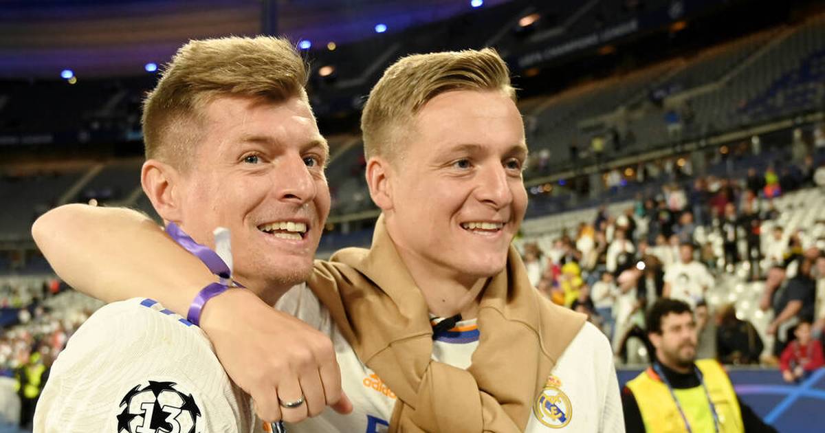 Uncomfortable Kroos question to brother Felix