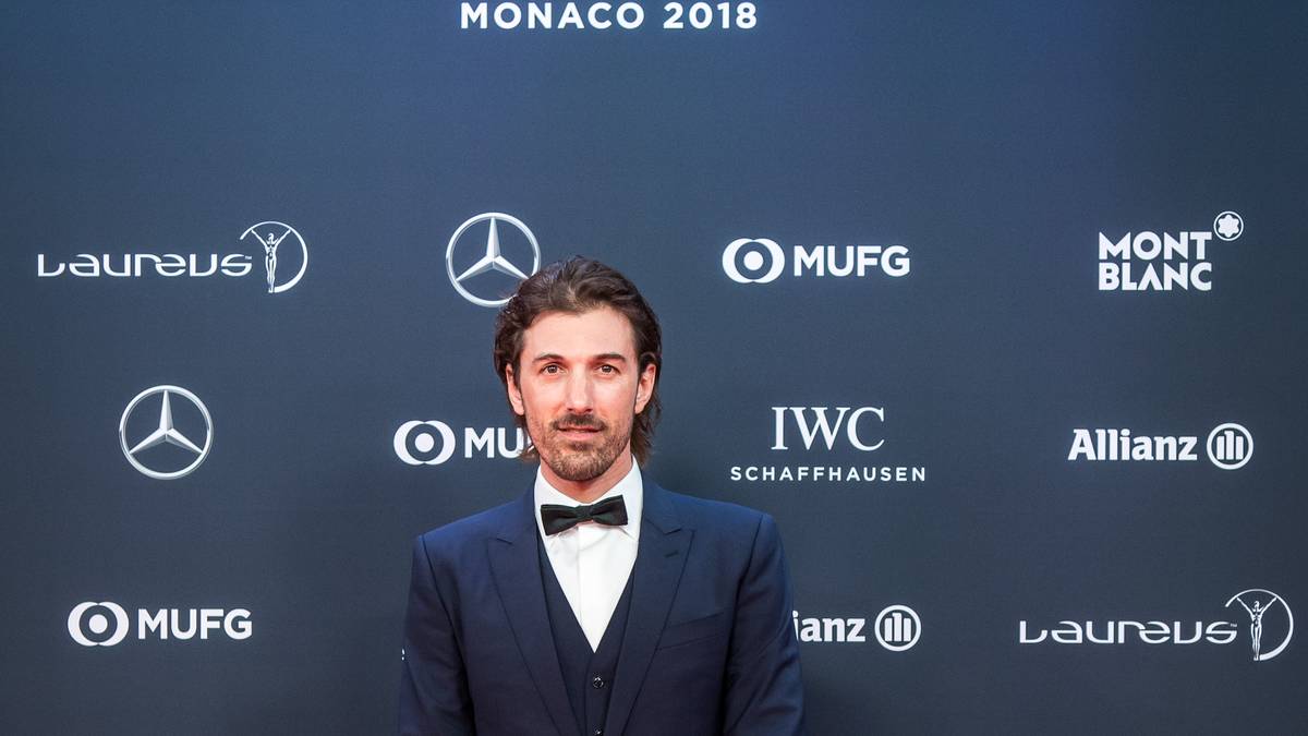 Der zweimalige Olympiasieger im Zeitfahren, Fabian Cancellara, hat auch seine weißen Sportschuhe herausgekramt