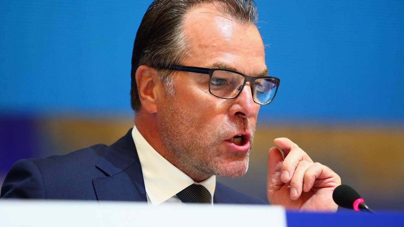 Tönnies: Harte Strafe für Maulwürfe