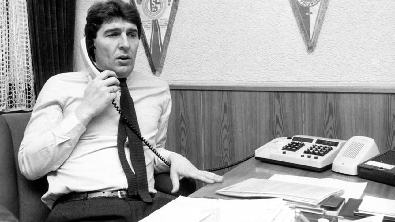 Rudi Assauer in seinem ersten Jahr als Schalke-Manager