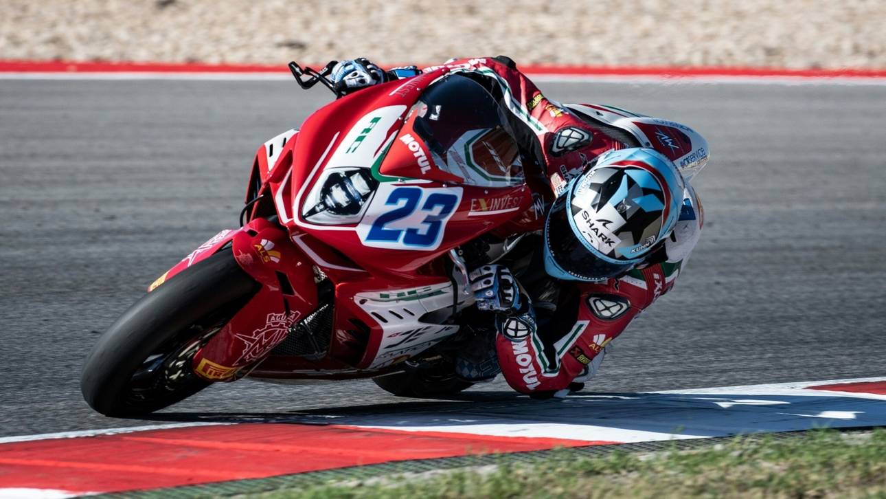 Deutscher Pilot bleibt im Rennen