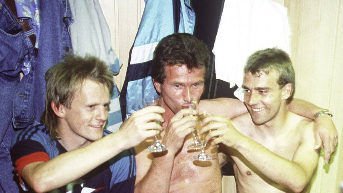 JUPP HEYNCKES (FC Bayern): Führte den FC Bayern zu den Meisterschaften 1989 und 1990. Im Herbst 1991 musste er nach einer Niederlagenserie gehen, was der damalige Manager Uli Hoeneß später als "größte Fehlentscheidung" seiner Karriere bezeichnete