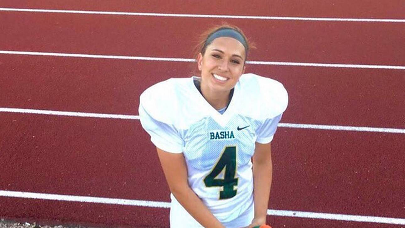 Mädchen erhält Football-Stipendium