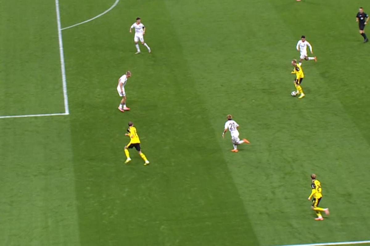 Elfer-Krimi in Frankfurt - aber alle reden hierüber