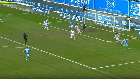 Die Highlights der Partie Hansa Rostock - VfL Osnabrück aus der 3. Liga im Video.