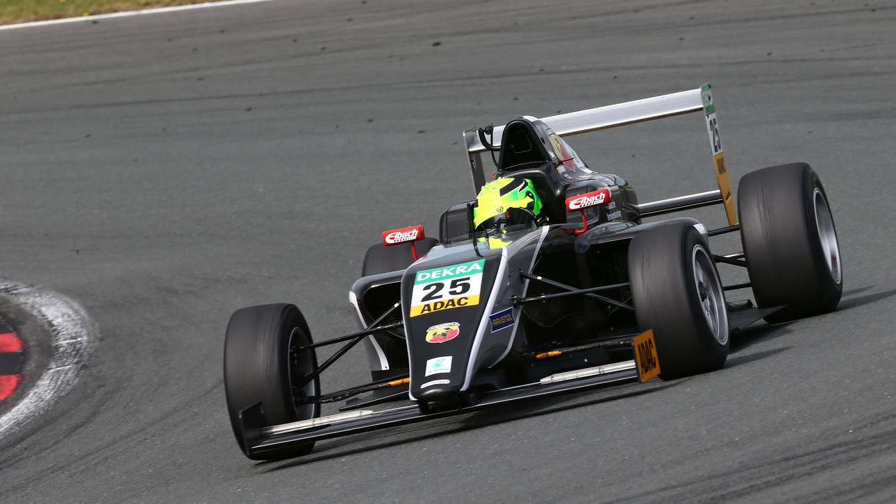 Schumacher deutlich verbessert