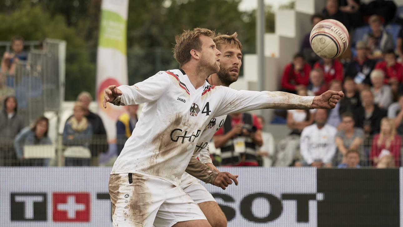 Gold! Faustballer verteidigen Titel
