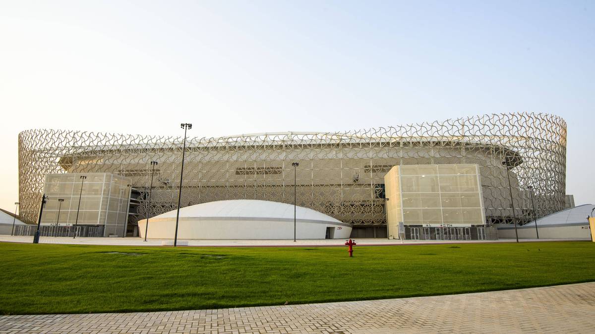 Ahmad bin Ali Stadium: Kapazität: 40.740 bei der WM, danach 21.282. Standort: al-Rayyan. Umbau (Wiedereröffnung 2020), Kosten: 366 Mio. Euro. Sieben WM-Partien (sechs Gruppenspiele, ein Achtelfinale)