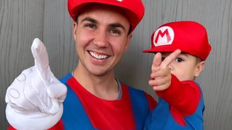 Am gruseligsten Tag des Jahres schmeißen sich auch die Promis aus der Sportwelt in ihre Kostüme. Nicht nur Mario Götze samt Familie entzückt seine Fans mit kreativen Verkleidungsideen. 