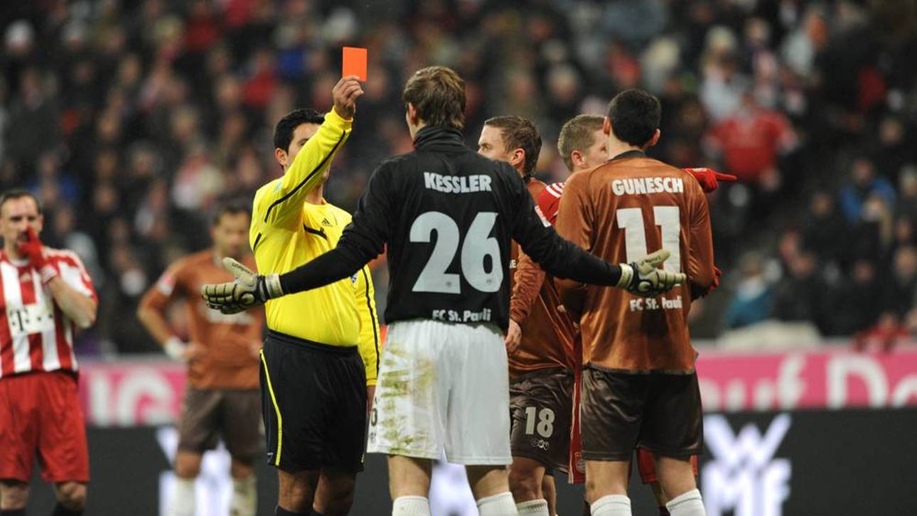 Thomas Kessler sah Ende 2010 gegen Bayern die Rote Karte