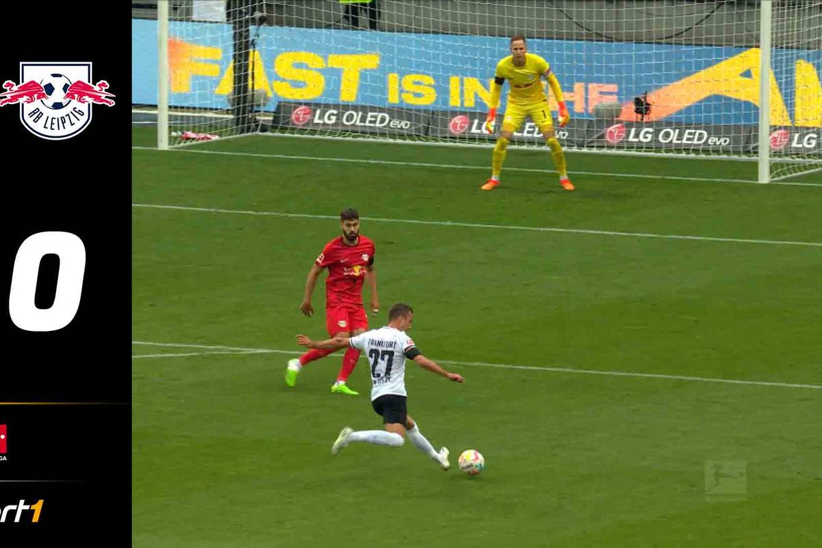 RB Leipzig geht gegen Frankfurt im Abendspiel komplett unter. Die Sachsen verlieren am Ende verdient mit 0:4. Die Offensive um Mario Götze glänzt.