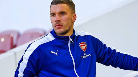 Lukas Podolski-FC Arsenal-Auswechselbank