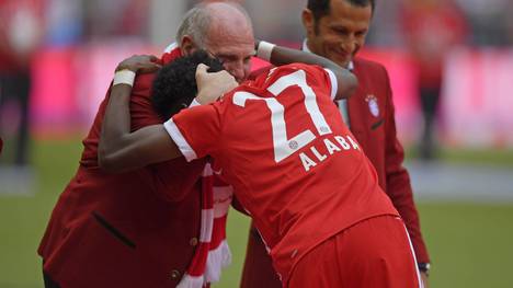 Uli Hoeneß hat sich im CHECK24 Doppelpass zur Personalie David Alaba geäußert. SPORT1 analysiert die Aussagen. 