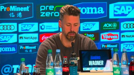 Sandro Wagners PK nach der Niederlage bei Hoffenheim erweist sich als seine letzte. Er verspricht zum Abschluss weiter zu versuchen, das "Maximum" für die FCA-Fans rauszuholen - vergeblich.