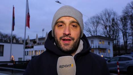 Der FC Augsburg hat sich einen wichtigen Sieg für den Klassenerhalt in der Fußball-Bundesliga erkämpft. Die Augsburger fügten dem 1. FC Köln die erste Heimniederlage der Saison zu.