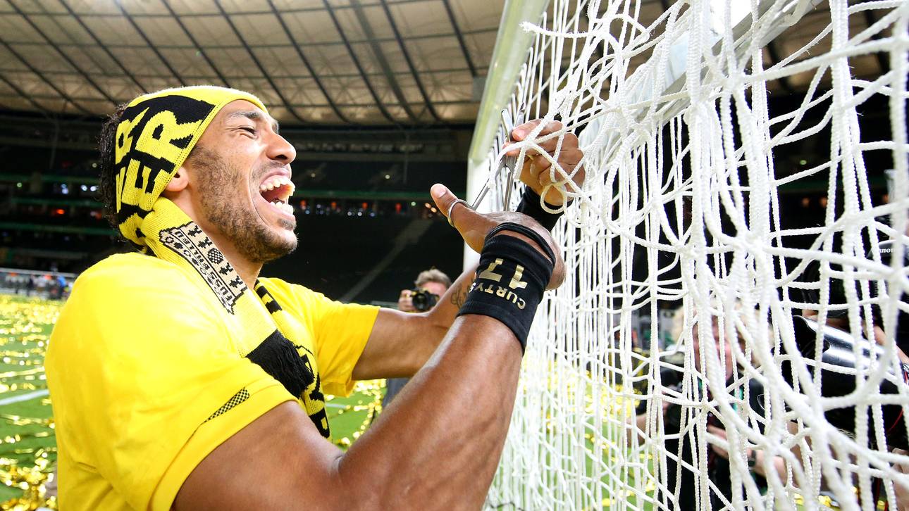 Eintracht Frankfurt v Borussia Dortmund  - DFB Cup Final 2017