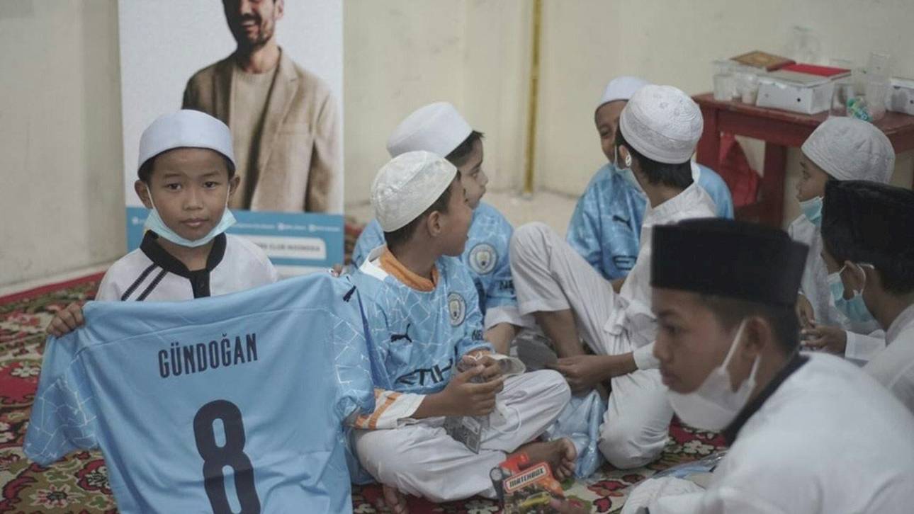 Gündogan unterstützt Bedürftige