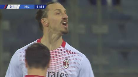 Zlatan Ibrahimovic trifft gegen Cagliari doppelt. Alles bestens? Von wegen! Weil ein Tor erst nach VAR-Entscheidung zählt, gerät Zlatan in Rage.