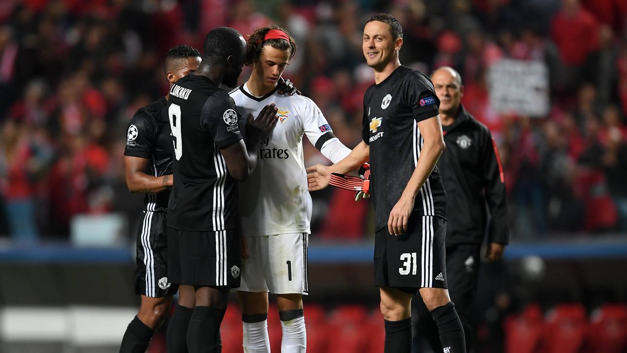 United-Profis trösten Pannen-Keeper