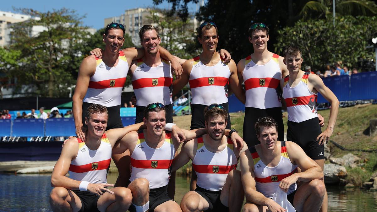 Das Flaggschiff der deutschen Ruderer muss sich zum Abschluss der Wettbewerbe nur den Engländern geschlagen geben - die Silber-Gewinner: Maximilian Munski, Malte Jakschik, Andreas Kuffner, Eric Johannesen, Maximilian Reinelt, Felix Drahotta, Richard Schmidt, Hannes Ocik, Steuermann: Martin Sauer