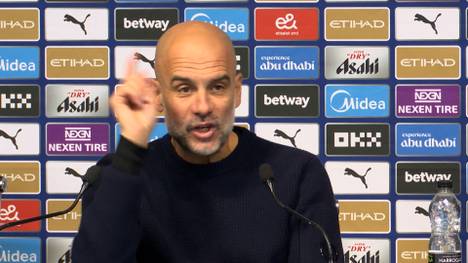 Pep Guardiola und Erling Haaland liefern sich nach dem 3:2-Sieg gegen Leeds eine Diskussion, die in einer herzlichen Umarmung endet. Auf der Pressekonferenz erklärt der City-Trainer, warum er seine Spieler anschreit.