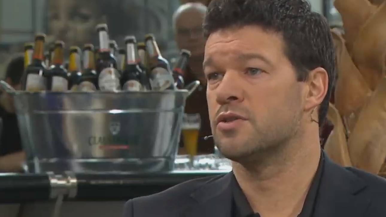 Ballack knöpft sich Hummels vor