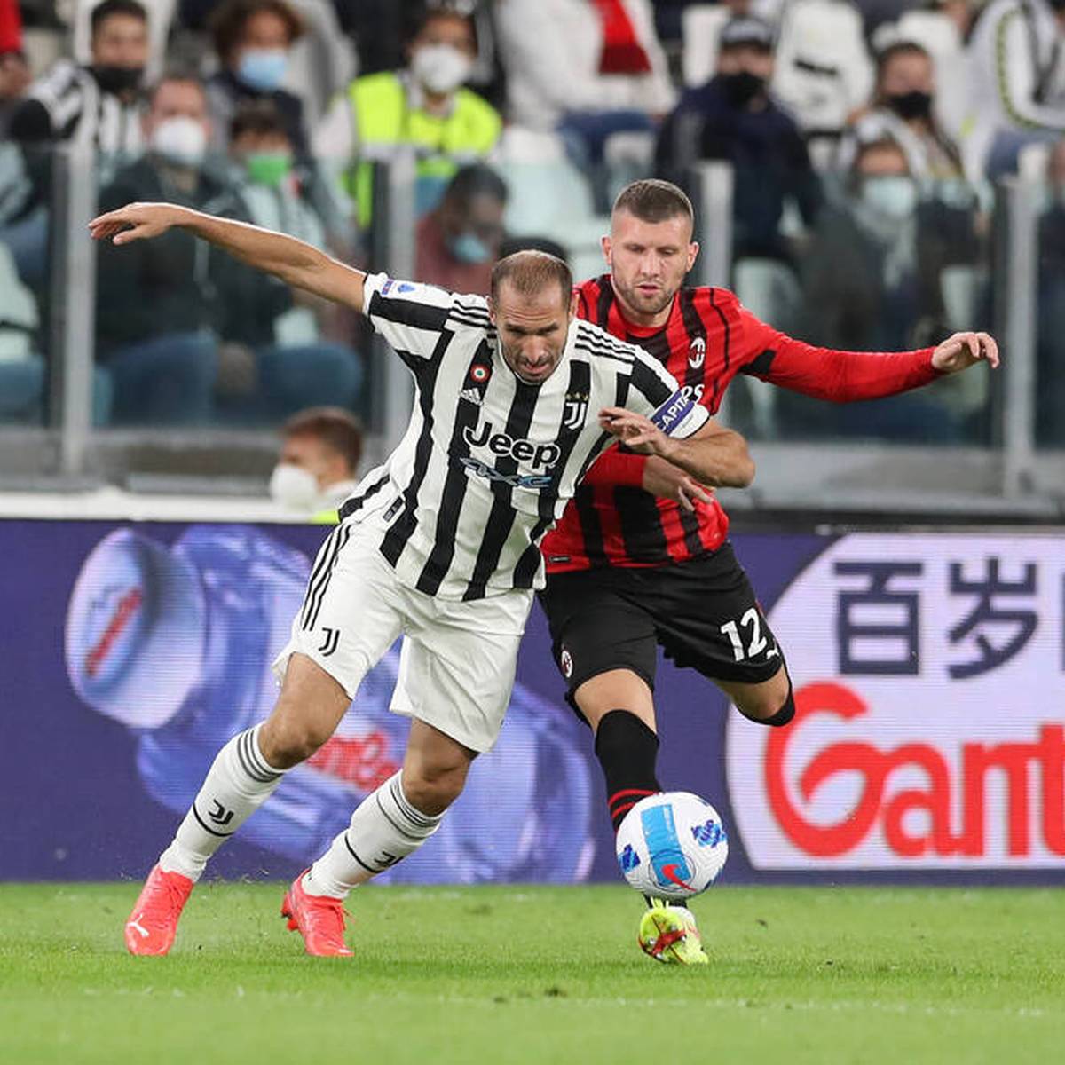 serie a juventus turin mit remis gegen ac mailand roma verliert erstmals