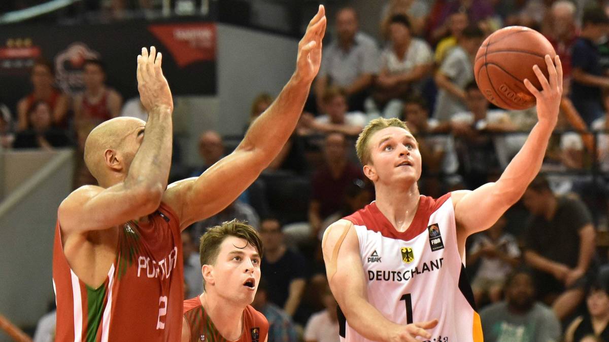 MAKAI MASON (Guard; Baylor; Senior): Auch ein echter A-Nationalspieler sorgt am College für Furore. Mit Yale schlug Mason (r.), der Sohn einer deutschen Mutter aus Mainz, in der ersten Runde von March Madness 2016 sensationell Baylor. Im Sommer nominierte Bundestrainer Chris Fleming den starken Scorer für die EM-Qualifikation (15 A-Länderspiele)