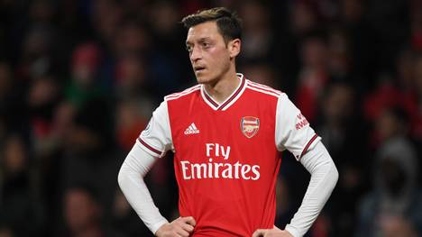 Stefan Pappert verwöhnt als Koch die Creme de la creme in der Fußballszene und im Showbusiness. Er verköstigte unter anderem auch Mesut Özil und verrät, wie der Arsenal-Star wirklich tickt.