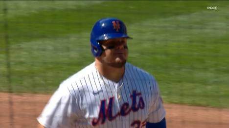 Die New York Mets schlagen die Philadelphia Phillies klar mit 6:0. Ein besonderes Highlight bereitet Mets-Neuzugang Daniel Vogelbach, der New York mit einem Homerun bei seinem Mets-Debut begeistern kann. 