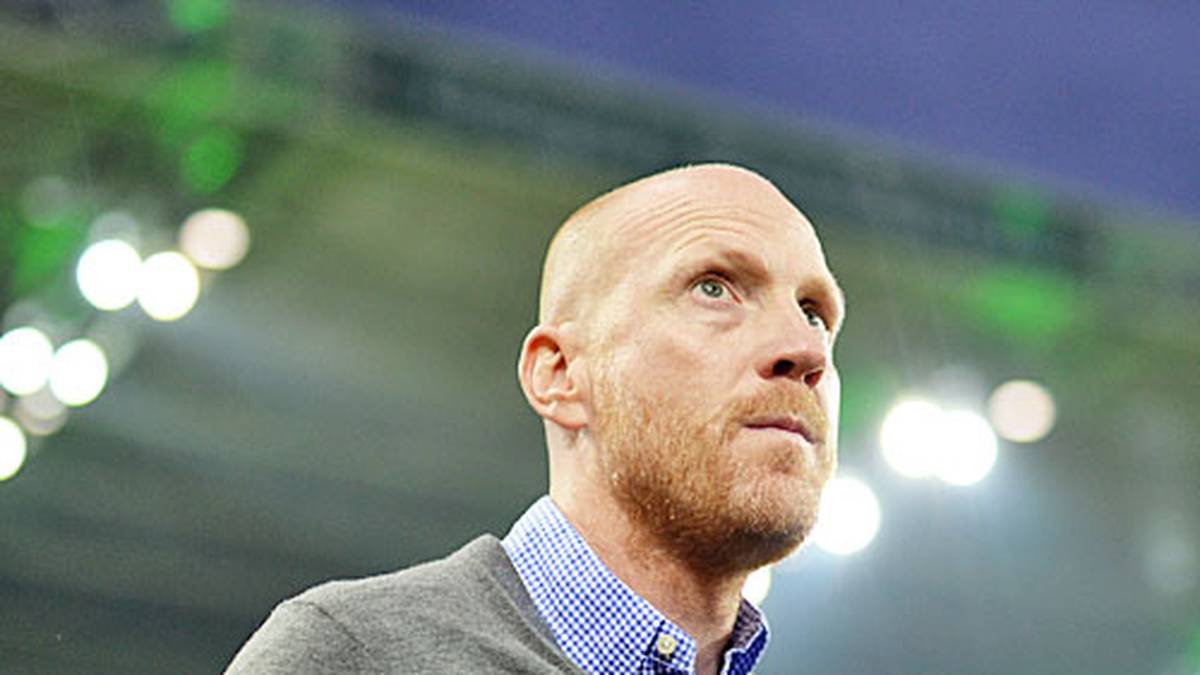 Auch als Funktionär ist Sammer lange auf der Sonnenseite. Von 2006 bis 2012 fungiert er als DFB-Sportdirektor, ehe er als Sportvorstand zum FC Bayern geht. Sammer feiert in seiner ersten Saison den Triple-Gewinn. Danach holt er 2014 und 2016 immerhin noch das Double aus Pokalsieg und Deutscher Meisterschaft. Nach gesundheitlichen  Problemen scheidet er auf eigenen Wunsch aus beim FCB 