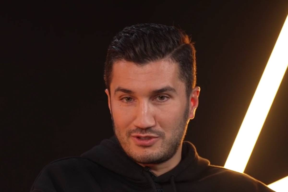 BVB-Trainer Nuri Sahin zeigt sich offen in einem Interview und erklärt die Unterschiede zwischen seinem aktuellen Job und der Zeit als Spieler. Der 36-Jährige stellt klar, warum er aber die Südtribüne meidet