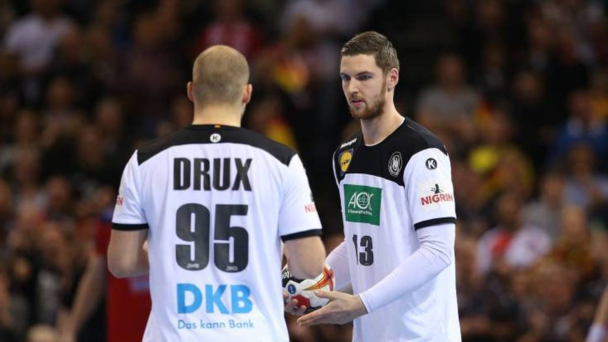 In der Nationalmannschaft Teamkollegen, in der Bundesliga Konkurrenten: Paul Drux und Hendrik Pekeler