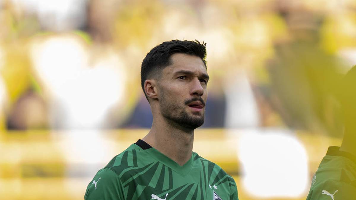 Borussia Mönchengladbach: Bei den Fohlen gibt es mit Tim Kleindienst als neuer Kapitän eine Veränderung. Im Sommer 2024 wechselte der 29-Jährige erst nach Mönchengladbach und löst nun Jonas Omlin als Kapitän ab.
