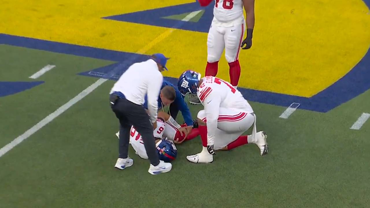 Mitspieler besorgt! Verletzungs-Drama um Quarterback