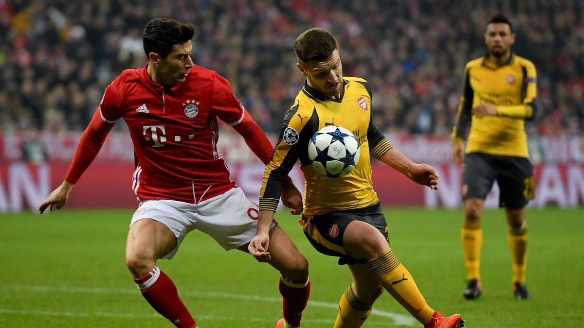 SHKODRAN MUSTAFI: Der Nationalspieler kassierte eine frühe Gelbe und hätte in der zweiten Halbzeit nach einem nichtgeahndeten Foul an Lewandowski im Strafraum vom Platz fliegen können. Der Pole ließ ihn zudem vor seinem Tor im Kopfballduell alt aussehen. SPORT1-Note: 5